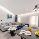 Apartman Arriba *